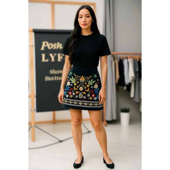 Simplee Floral Embroidered Corduroy Straight Skirt Green Small - Picture 1 of 9